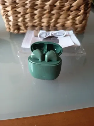 Auriculares sem fios com caixa