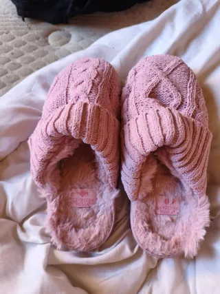 Zapatillas La Vecina Rubia rosas