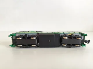 Locomotora Diésel H0 DB 326 243-3 con caja