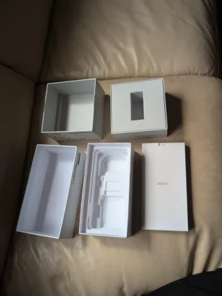 Cajas vacías OPPO Watch X2 y Reno13 5G