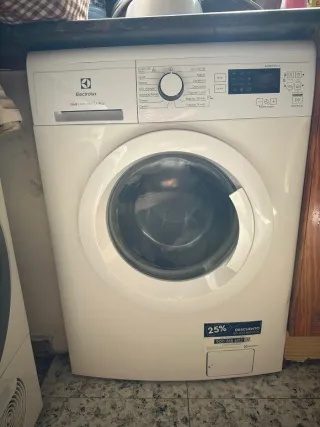 Lavadora Electrolux TIMECARE 500 Secadora de 10 kg