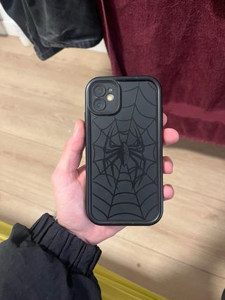 iPhone 11 Blanco + funda de spiderman