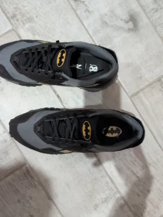 Zapatillas Reebok Batman Negras y Grises