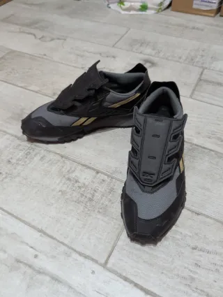Zapatillas Reebok Batman Negras y Grises