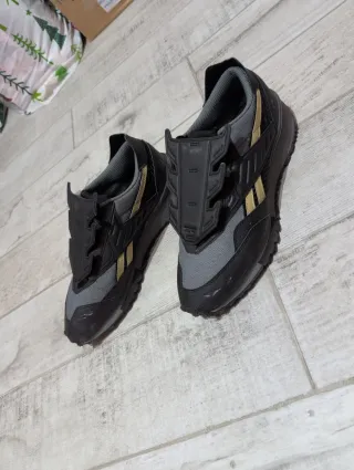 Zapatillas Reebok Batman Negras y Grises