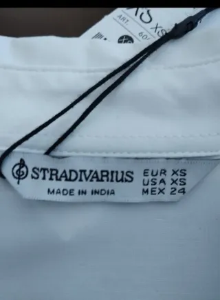 Camisa Stradivarius XS Blanca. Completamente nuev