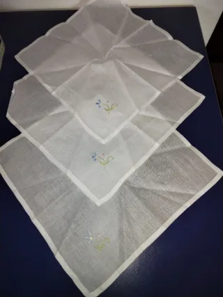 4Guardanapos de Pano Bordados