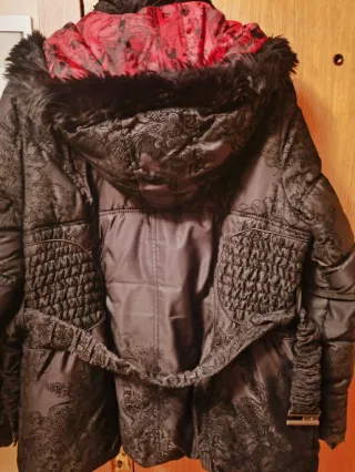 Chubasquero Desigual Edición We LOVE