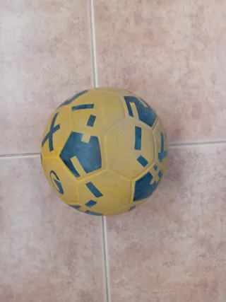Balón de fútbol Kipsta amarillo