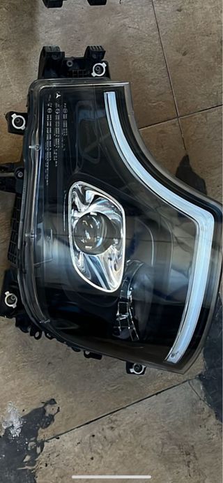 Faros Mercedes Actros MP4 (2 unidades)