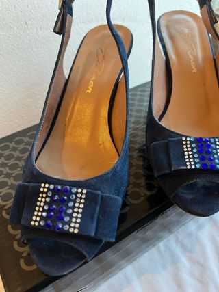 Tacones azul con pedrería