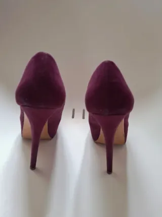 Zapatos de tacón Zara morados