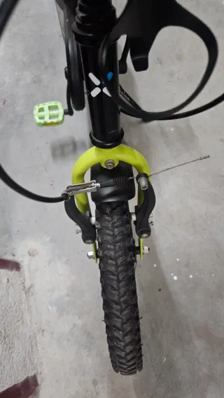 Bicicleta infantil Btwin 16” Dark Hero