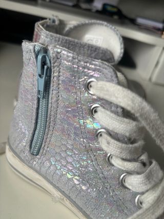 Zapatillas niña piel efecto serpiente