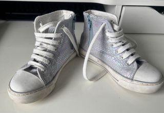 Zapatillas niña piel efecto serpiente