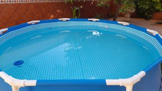 Piscina INTEX Metal 3.1m + Depuradora arena + acce