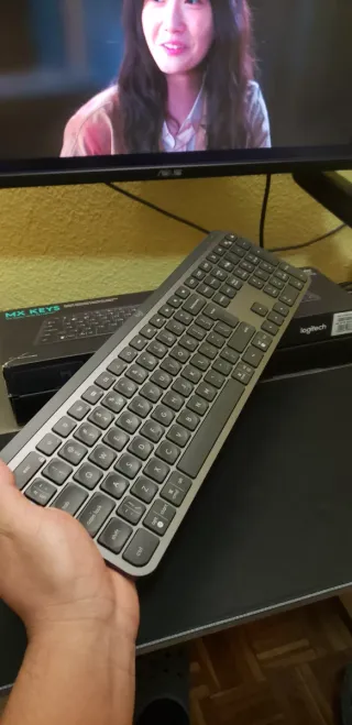Teclado Logitech MX Keys Inalámbrico