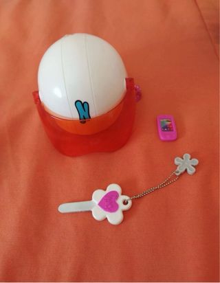 Moto Nancy + Casco, llaves y móvil