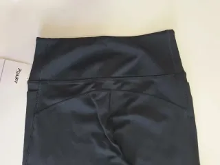 Leggings negros con bolsillos