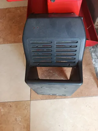 Volante, fuelle y carburador Renault 4 y mueble de