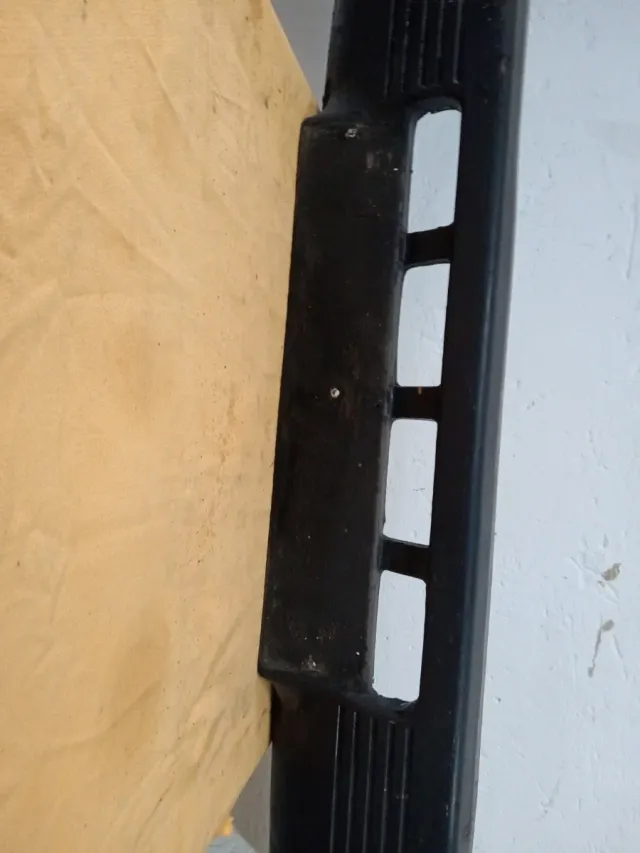 Parachoques delantero Renault 5