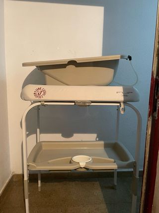 Bañera para bebé con patas