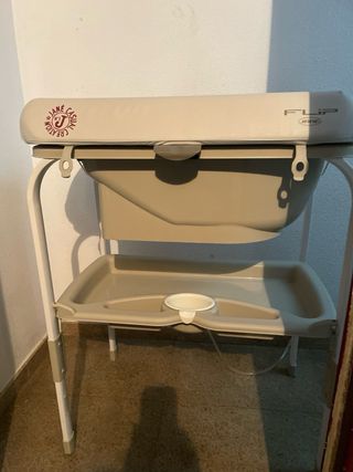 Bañera para bebé con patas