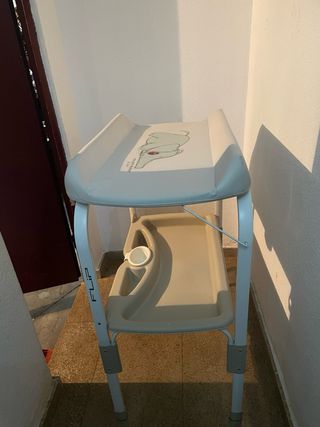 Bañera para bebé con patas