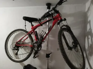 Bicicleta de Montaña Roja