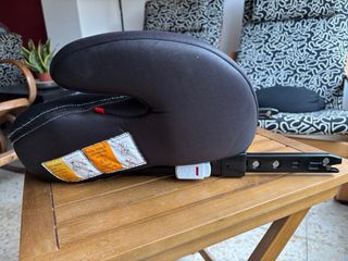 Alzador coche niño con Isofix