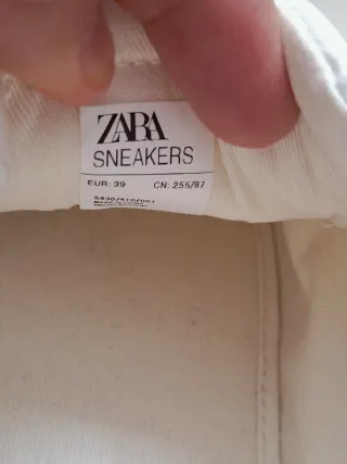 Zapatillas Zara Blancas con Detalle Animal Print