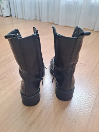 Botas militares negras Massimo Dutti