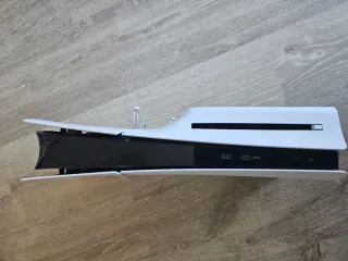 Console PlayStation 5 con lettore e gioco