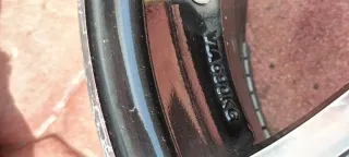 Llantas de aleación AVERSUS con tapacubos