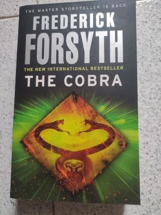 Frederick Forsyth 9 novelas. The Cobra en inglés.