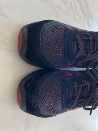 Zapatillas seguridad negras y rojas T37