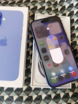 iPhone 16 Azul