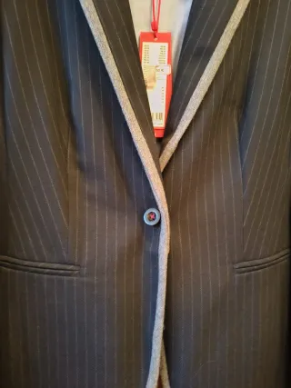 Chaqueta Spirit Talla M Negra con Detalles Grises