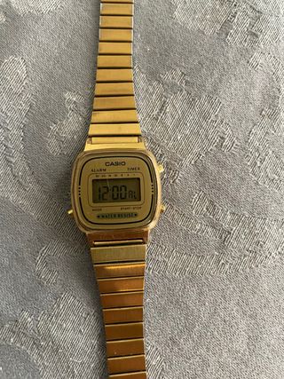 Reloj Casio LA670WE Dorado Mujer
