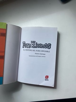 Los Futbolísimos 5: El misterio del robo imposi...