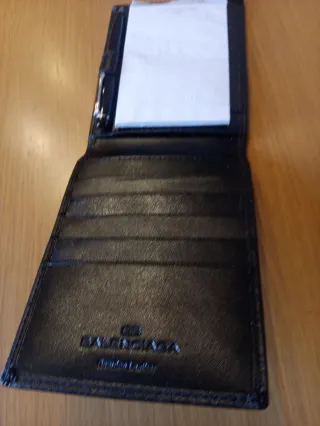 Portacartellini + blocco note e penna di Balenciaga