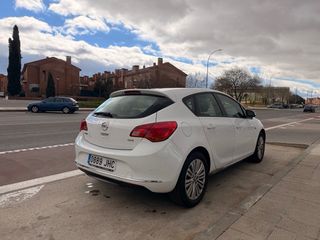 Opel Astra 2015