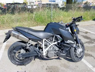 KTM 990 con pequeña fuga aceite