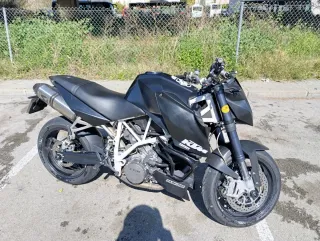 KTM 990 con pequeña fuga aceite