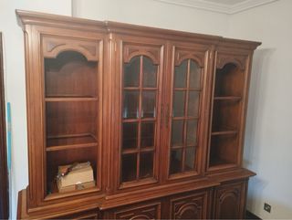 Mueble vitrina madera alta calidad