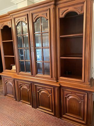 Mueble vitrina madera alta calidad