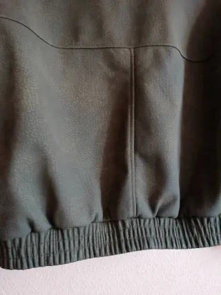 Cazadora con cuello de pelo