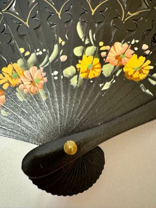 Abanico madera pintado a mano