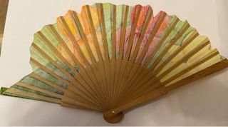 Abanico madera pintado a mano