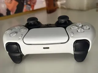 Mando PS5 DualSense Blanco y Negro